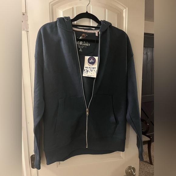 Free Planet Long Sleeve Fleece Zip Up Hoodie, size Small - Picture 2 of 7